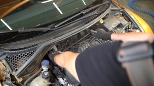 How to change air filter on PEUGEOT 207  [TUTORIAL AUTODOC]