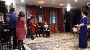 Поздравляем тётю с юбилеем.