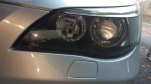 BMW E60 5 SERIES  ЧТО ОЧИЩАЕТ А  ЧТО НЕ  ОЧИЩАЕТ  ОМЫВАТЕЛЬ ФАР.