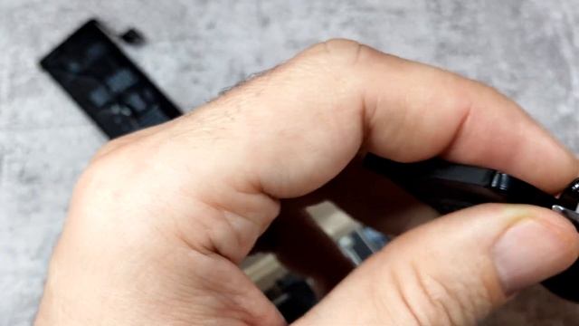 Пошаговая инструкция по замене аккумуляторной батареи на iPhone 5s DYI смотреть онлайн