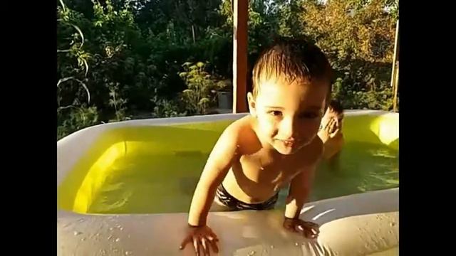 Нам купили бассейн смотреть онлайн