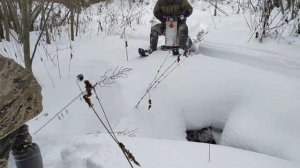 Снегоход Ларвен по глубокому снегу