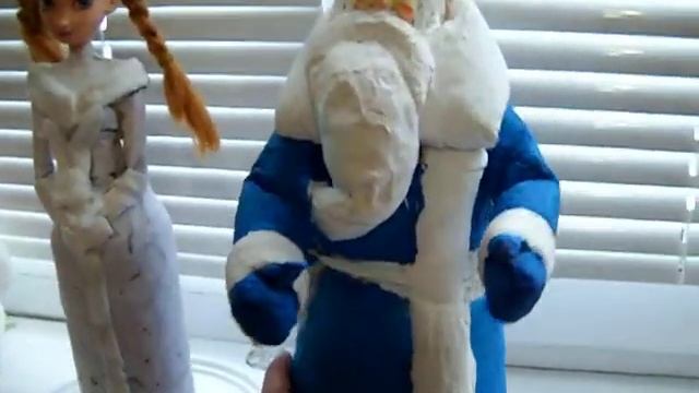 Снегурочка своими руками (часть 1) из куклы и бутылки по технике попьемаше смотреть онлайн