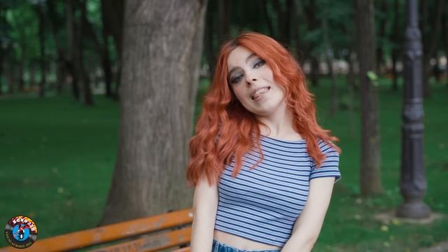 Tiffany - I Think We're Alone Now; cover by Andreea Munteanu 4K
