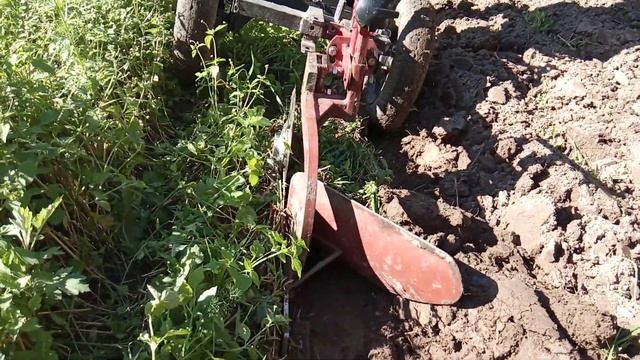 Подрезной диск на плуг к мотоблоку МТЗ из старой пилы. смотреть онлайн