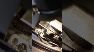 Nissan cube 2009 stuck trunk how to open