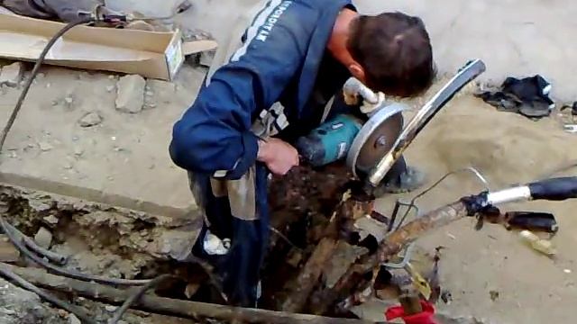 Разделка кабеля турбинкой под монтаж муфты ГЭМ смотреть онлайн