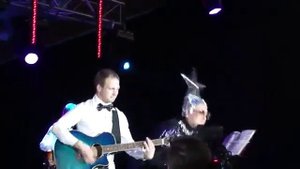 Верка Сердючка в Юрмале Розовый свитер
