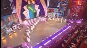 А ну- ка, песню нам пропой веселый ветер !  Песни И. Дунаевкого.