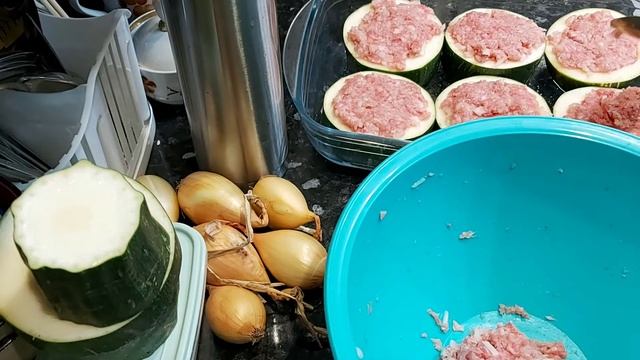 ЗАПЕЧЁННЫЕ КАБАЧКИ С ФАРШЕМ И СЫРОМ???
