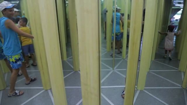 Зеркальный лабиринт "лабиринт иллюзий"