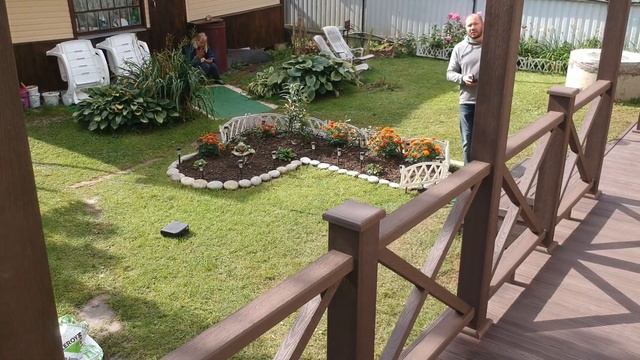 Терраса из ДПК с ограждениями и кровлей смотреть онлайн