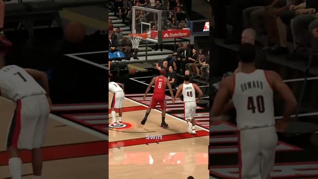 Stromile Swift ABSOLUTELY BAPTIZES Brandon Roy! 🔥🏀 | NBA Short | 2K-Combat TV