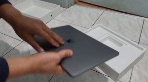 MacBook Pro 13-inch - Apple Unboxing 2021