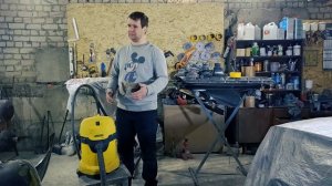 Пылесос Karcher WD3.  Для уборки гаража и работы с инструментом.