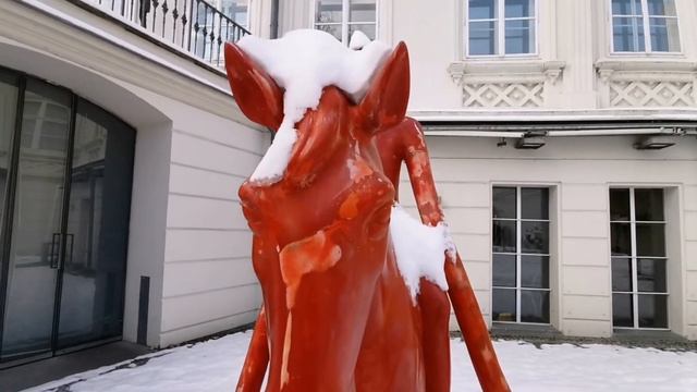 Современная скульптура в Праге.