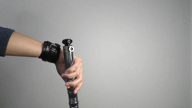 Демонстрация светового меча с платой Xenopixel и неопиксельным клинком смотреть онлайн