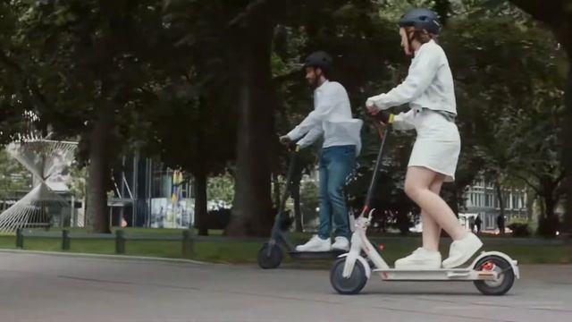Электросамокат Xiaomi Mi Electric Scooter 3
