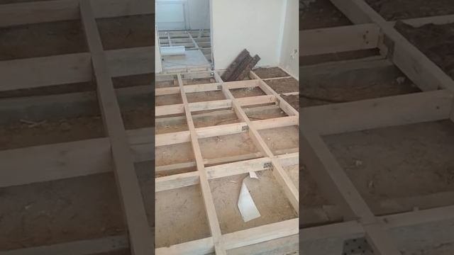Выравниваем деревянные полы