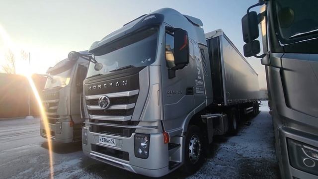 Обзор HongYan, Iveco 520 л.с., Сядельный тягачь 4х2 (китайские тягочи). 18 ноября 2023 г. смотреть онлайн