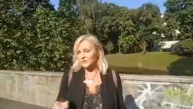 Qué piensa una LETONA sobre los LATINOS смотреть онлайн