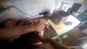 Разделка свиной головы