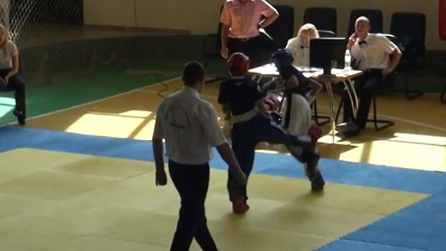 Келямов Руслан - Толстоносов 3.1 ЛАЙТ 19.09.15 Чемпионат и Первенство г.Симферополя по кикбоксингу смотреть онлайн