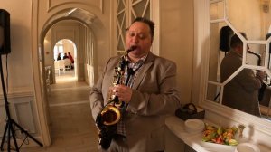 Мелодия из фильма "Шербургские зонтики" - саксофонист Андрей Буряков