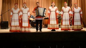 "На тропинке луной запорошенной"  муз. О.Гришина, сл. Н.Палькина