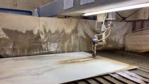 Гидроабразивная резка керамогранита габаритом 2400х1200 мм