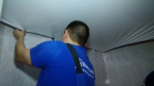 Натяжные потолки в ванной