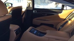 Lexus LS 460. Как отодвигается сиденье