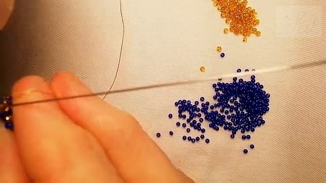Эксклюзивные сережки-ромбики из бисера синего цвета (новинка)