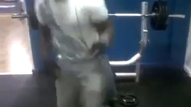 !!!! SUPER SET 140KG PRESS & THEN 70KG BICEPS смотреть онлайн