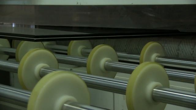 Производство ламинированного стекла (триплекс) на ПАО "Лисичанский стеклозавод "Пролетарий" смотреть онлайн