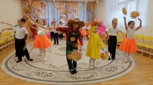 Осенний праздник (выход)