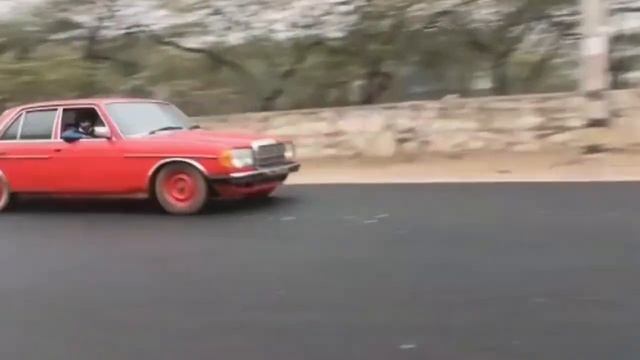 1979 mercedes benz w123 || Drift with old benz || Diesel powered ?|| #naagar'sgarage смотреть онлайн