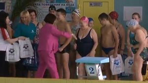 Веселые старты в бассейне Дельфин