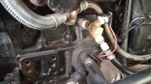 механический датчик давления масла на минитрактор.