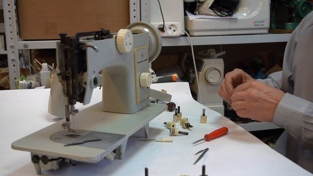 Регулятор натяжения верхней нити швейной машины Чайка с цифровой шкалой смотреть онлайн