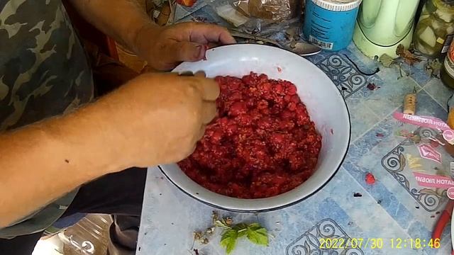 Малина поспевает в июле .Как делать Малиновое варенье.
