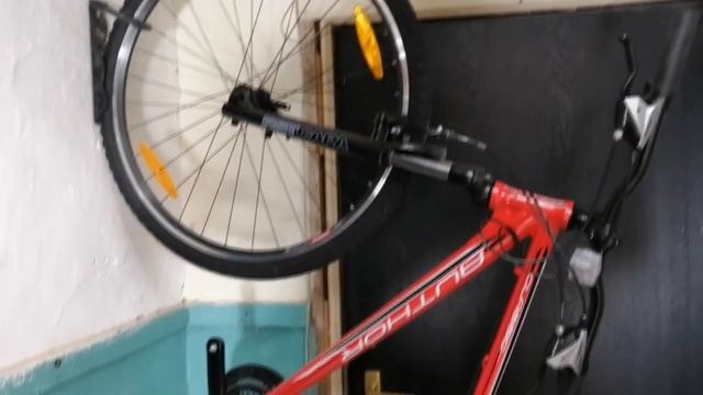 Как хранить велосипед дома. Настенное велокрепление BikeHand YC-101.