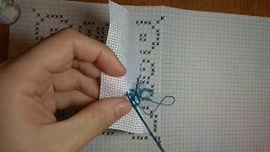 Вышитая крестиком игольница Бискорню - мастер класс