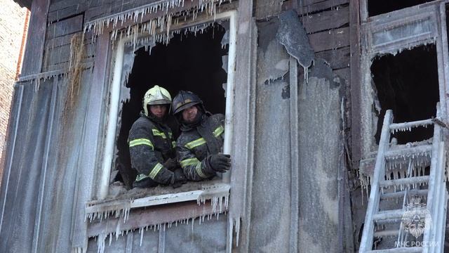 Хабаровские огнеборцы полностью ликвидировали пожар в деревянном доме по улице Герасимова