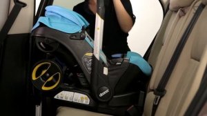 Снятие автокресла коляски Doona с базы ISOFIX