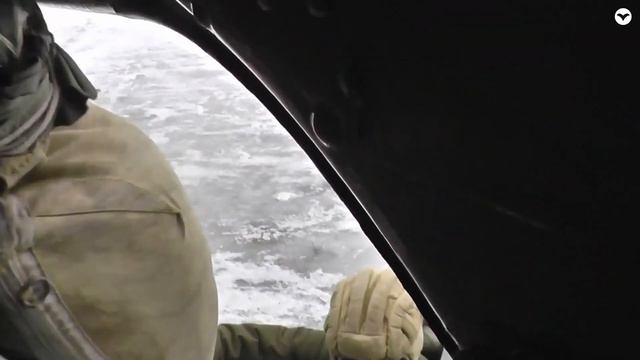 Выпрыгнуть из самолета и остаться живым: первый прыжок с парашютом глазами новичка