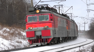 ВЛ11М-304 А/305 с грузовым поездом и приветливой бригадой