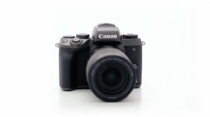 Беззеркальная камера Canon EOS M5 с 24,2-мегапиксельным APS-C сенсором