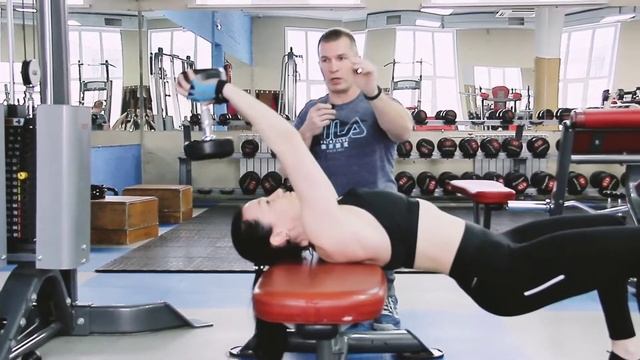 Дыхательный пуловер - упражнение на растяжение грудных мышц