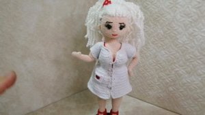 Кукла с пышными формами крючком.